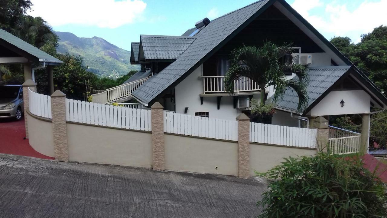Shay Lyah Self Catering Appartement Victoria Buitenkant foto